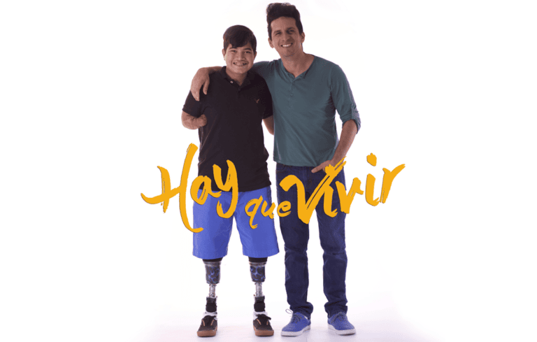 Román EL RO — «Hay que vivir»: un mensaje desde Miami. Fotografía 1 de 2.