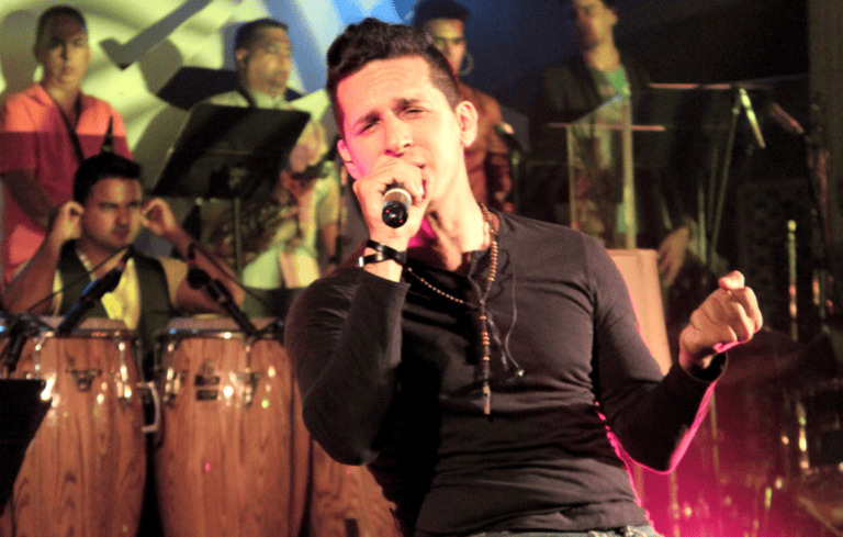 Román EL RO — Unplugged: «Esfuerzos del alma». Fotografía 5 de 6.