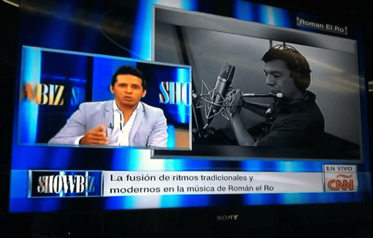 Román EL RO — «Adelante Venezuela»: cantar a sus raíces. Fotografía 1 de 1.